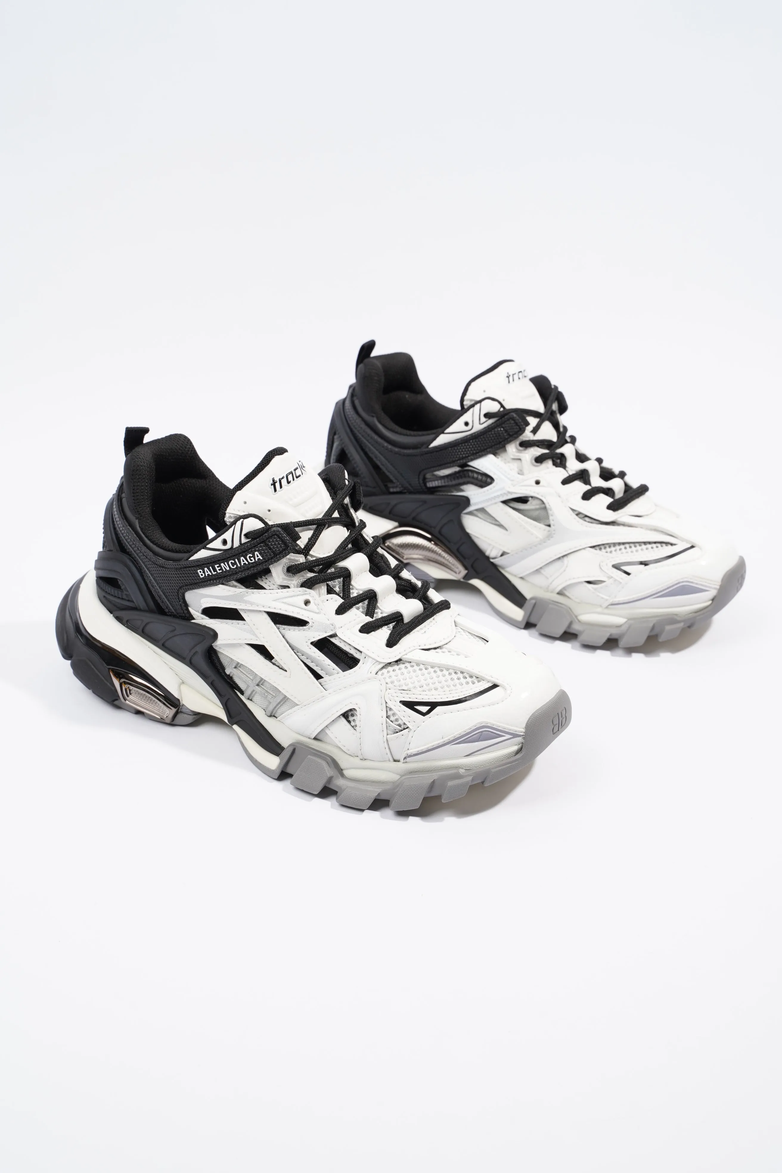 Balenciaga Track2 White / Black Canvas EU 38 UK 5