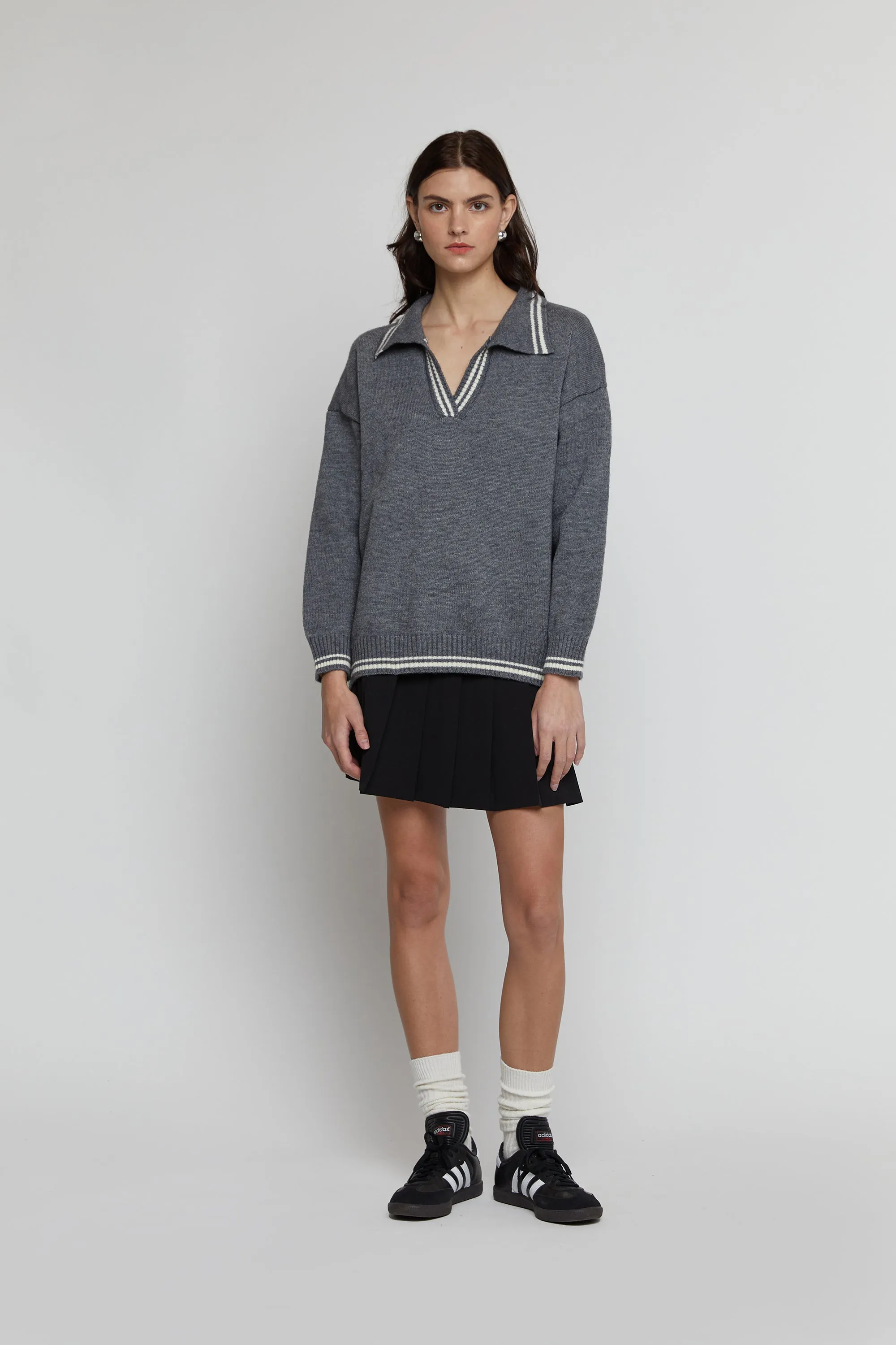 CONTRAST TRIM COLLARED SWEATER