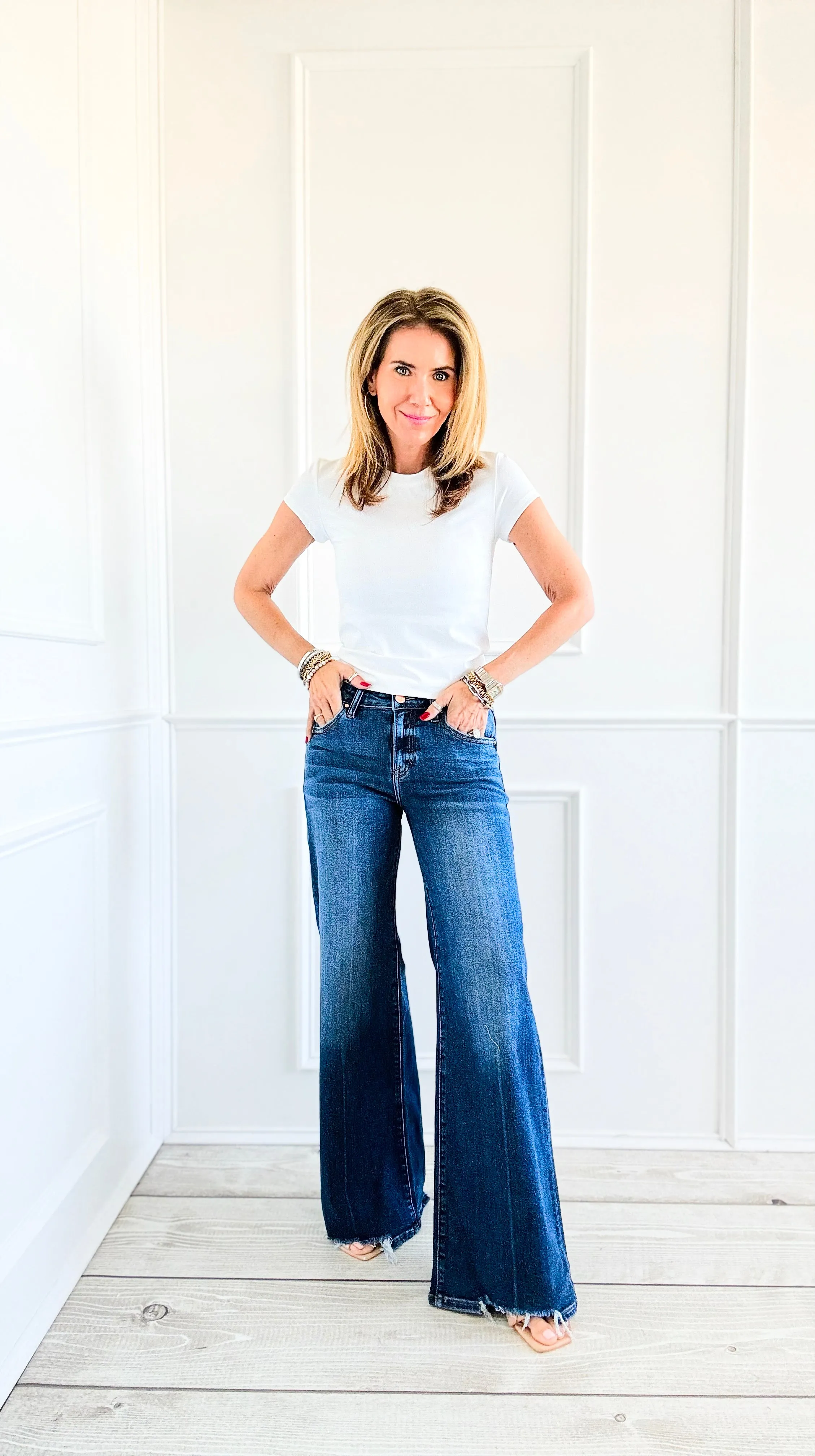 Frayed Edge Wide-Leg Jeans