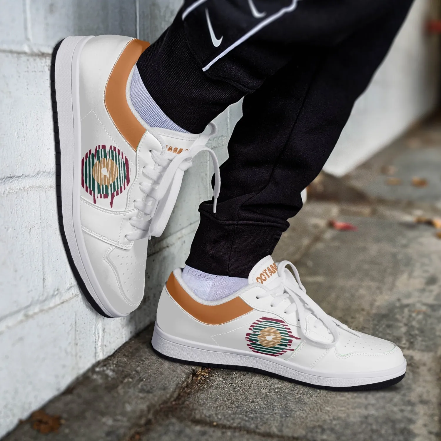 Low-Top Leather Sneakers - White/Colors