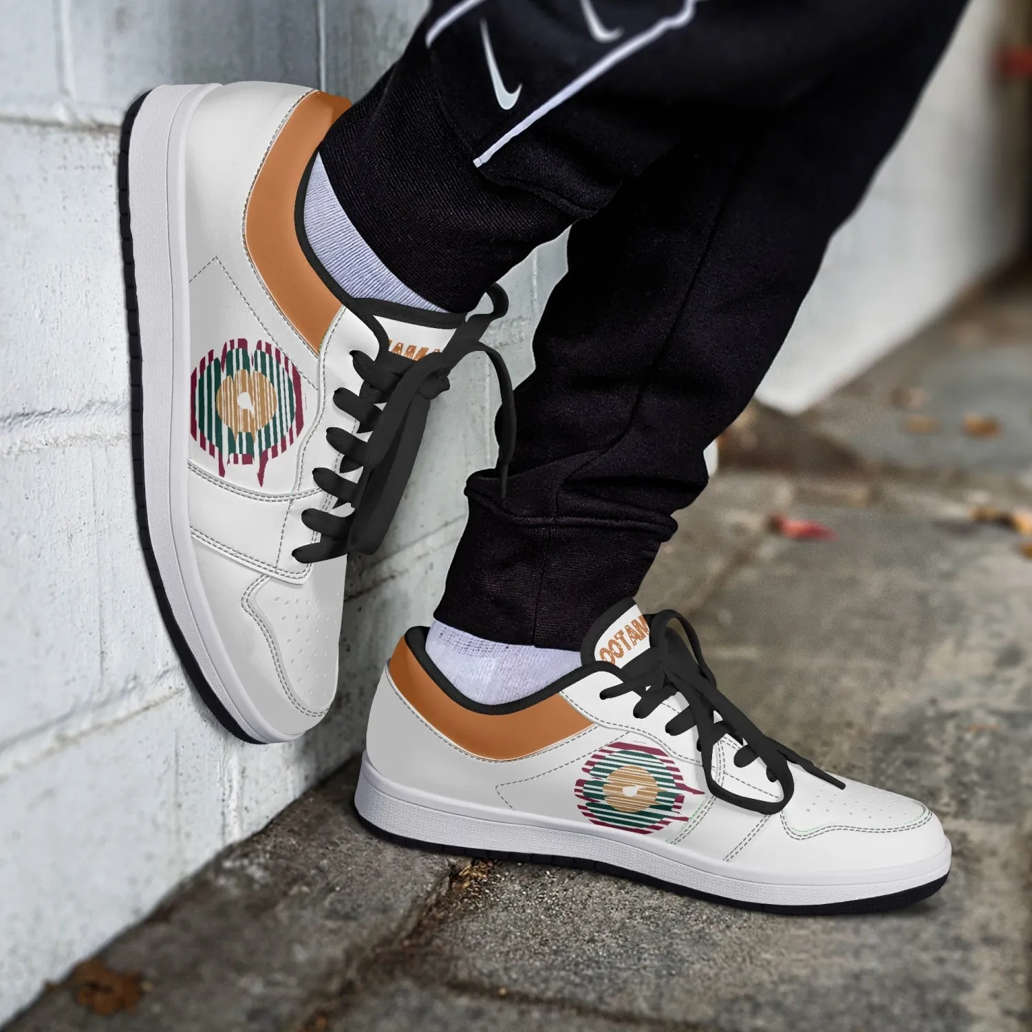 Low-Top Leather Sneakers - White/Colors