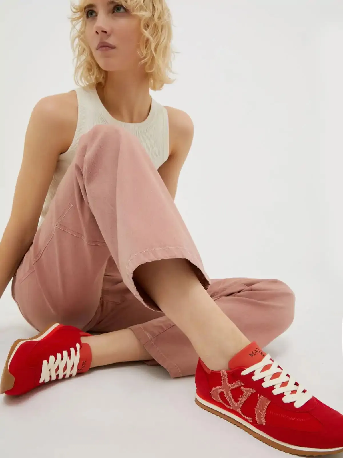 Ultra-lightweight sneakers - Red